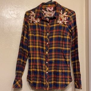 GRACE Embroidered Button-up